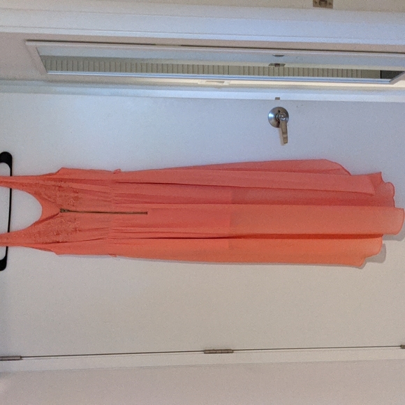 Coral high-low embroidered dress - Picture 5 of 7